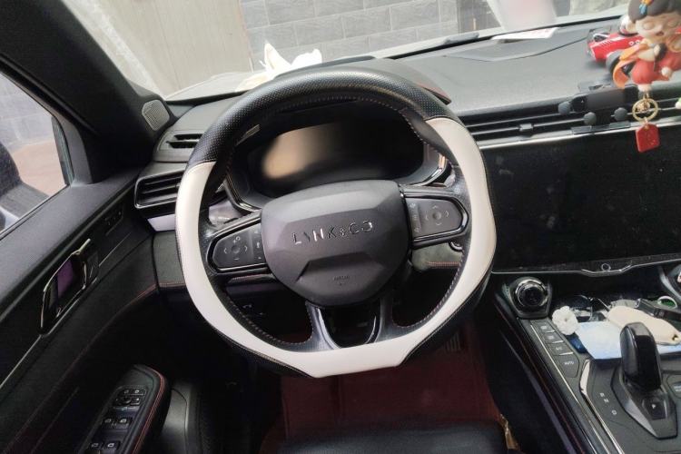 Used Lynk & Co 05 2020 2.0TD Four-Wheel Drive HypeHalo Steering Wheel