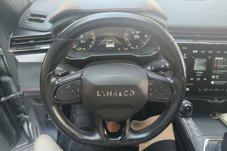 Used Lynk & Co 05 2020 2.0TD Four-Wheel Drive HypeHalo Steering Wheel