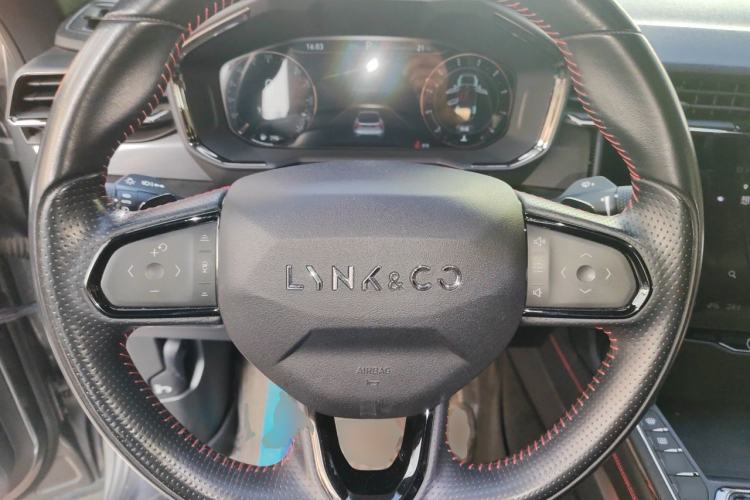 Used Lynk & Co 05 2020 2.0TD Four-Wheel Drive HypeHalo Steering Wheel