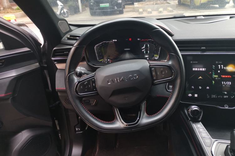Used Lynk & Co 05 2020 2.0TD Four-Wheel Drive HypeHalo Steering Wheel