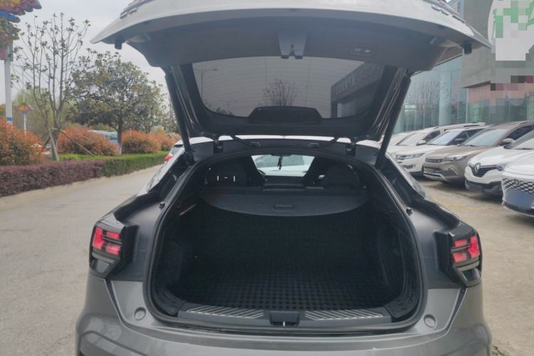 Used Lynk & Co 05 2020 2.0TD Four-Wheel Drive HypeHalo Trunk