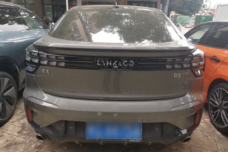 Used Lynk & Co 05 2020 2.0TD Four-Wheel Drive HypeHalo Trunk
