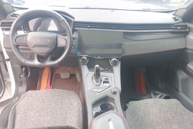 Used Lynk & Co 05 2020 2.0TD Four-Wheel Drive HypeHalo Center Console