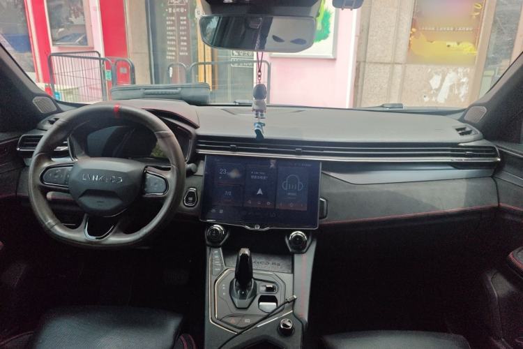Used Lynk & Co 05 2020 2.0TD Four-Wheel Drive HypeHalo Center Console