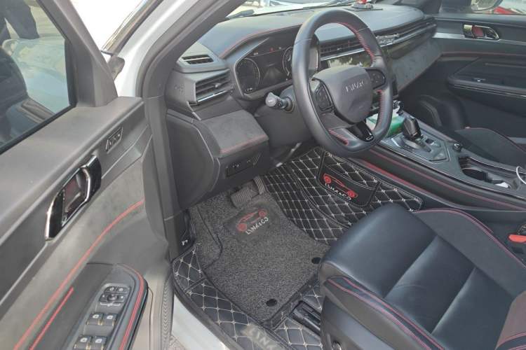 Used Lynk & Co 05 2020 2.0TD Four-Wheel Drive HypeHalo Driver Seat