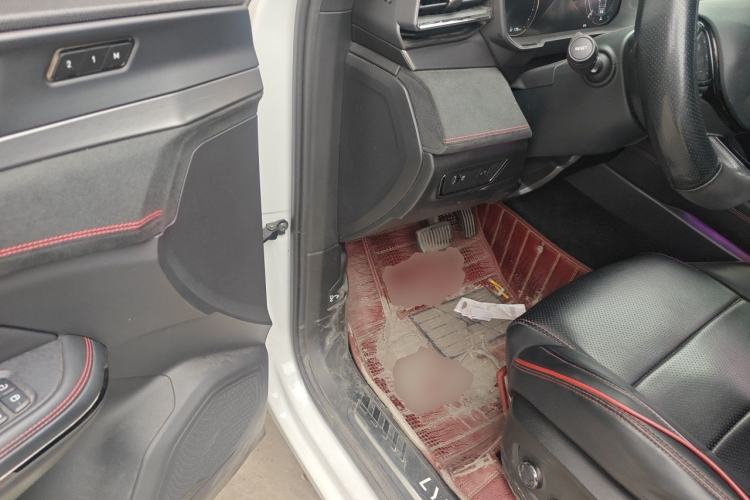 Used Lynk & Co 05 2020 2.0TD Four-Wheel Drive HypeHalo Driver Seat