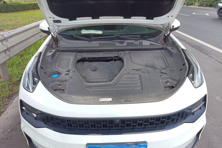 Used Lynk & Co 05 2020 2.0TD Four-Wheel Drive Genie Plus Engine Bay