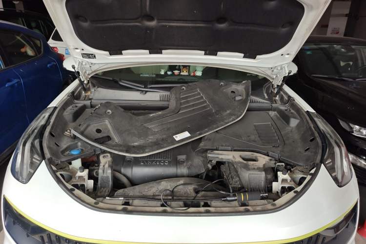 Used Lynk & Co 05 2020 2.0TD Two-Wheel Drive Zhaoyang Plus Engine Bay