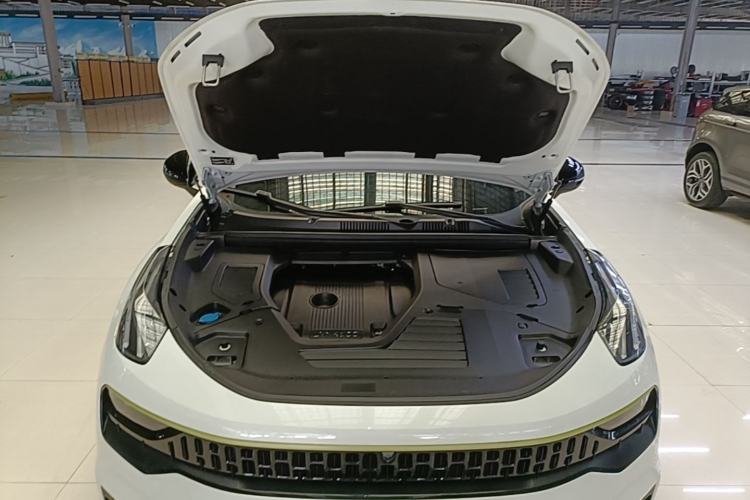 Used Lynk & Co 05 2020 2.0TD Two-Wheel Drive Shine Halo Engine Bay