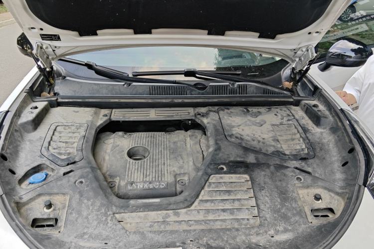 Used Lynk & Co 05 2020 2.0TD Two-Wheel Drive Shine Halo Engine Bay