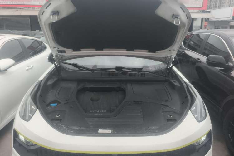 Used Lynk & Co 05 2020 2.0TD Two-Wheel Drive Shine Halo Engine Bay