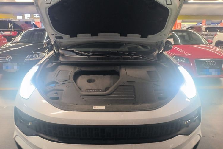 Used Lynk & Co 05 2020 2.0TD Four-Wheel Drive HypeHalo Engine Bay