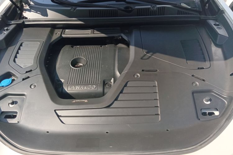 Used Lynk & Co 05 2020 2.0TD Two-Wheel Drive Zhaoyang Plus Engine Bay