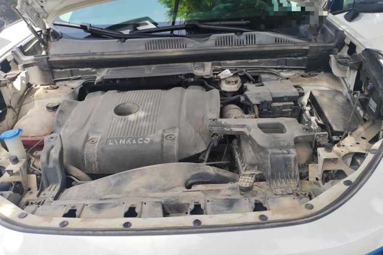 Used Lynk & Co 05 2020 2.0TD Two-Wheel Drive Shine Halo Engine Bay