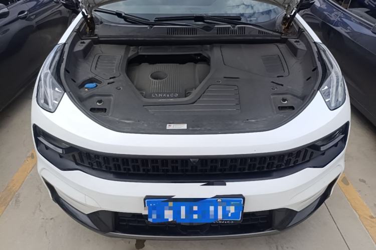 Used Lynk & Co 05 2020 2.0TD Four-Wheel Drive HypeHalo Engine Bay