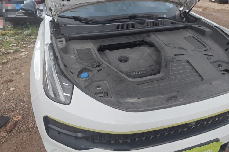 Used Lynk & Co 05 2020 2.0TD Two-Wheel Drive Shine Halo Engine Bay Right
