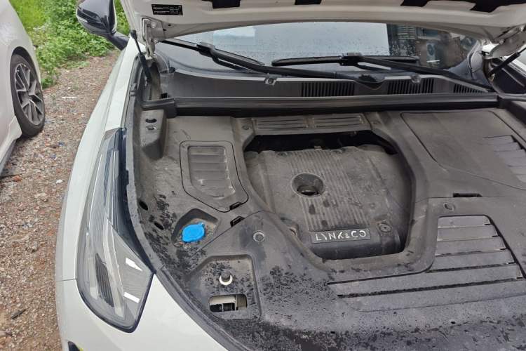 Used Lynk & Co 05 2020 2.0TD Two-Wheel Drive Shine Halo Engine Bay Right