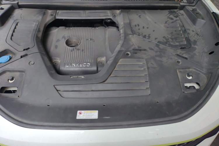 Used Lynk & Co 05 2020 2.0TD Two-Wheel Drive Shine Halo Engine Bay