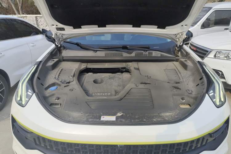 Used Lynk & Co 05 2020 2.0TD Two-Wheel Drive Shine Halo Engine Bay