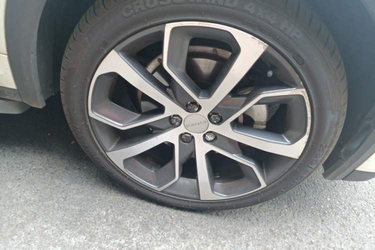 Used Lynk & Co 05 2020 2.0TD Four-Wheel Drive HypeHalo Exterior 1