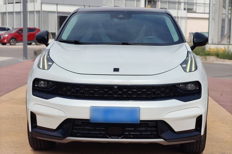 Used Lynk & Co 05 2020 2.0TD Two-Wheel Drive Shine Halo Exterior 1