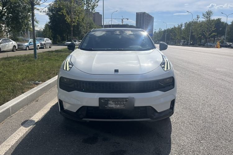 Used Lynk & Co 05 2020 2.0TD Four-Wheel Drive HypeHalo Exterior 2