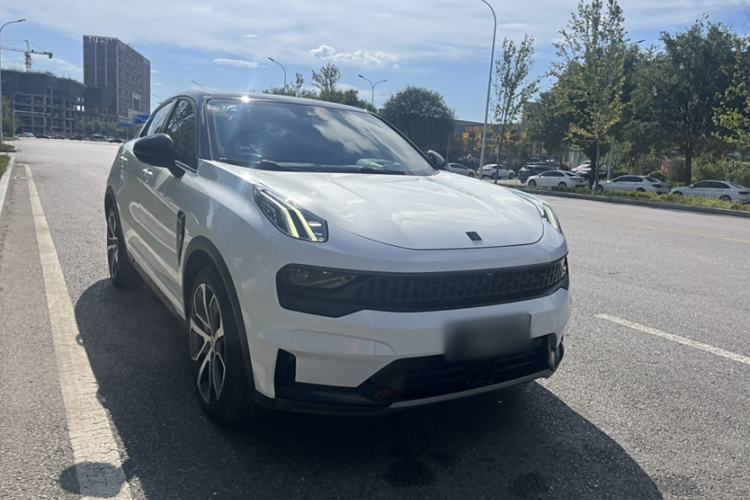 Used Lynk & Co 05 2020 2.0TD Four-Wheel Drive HypeHalo Exterior 3