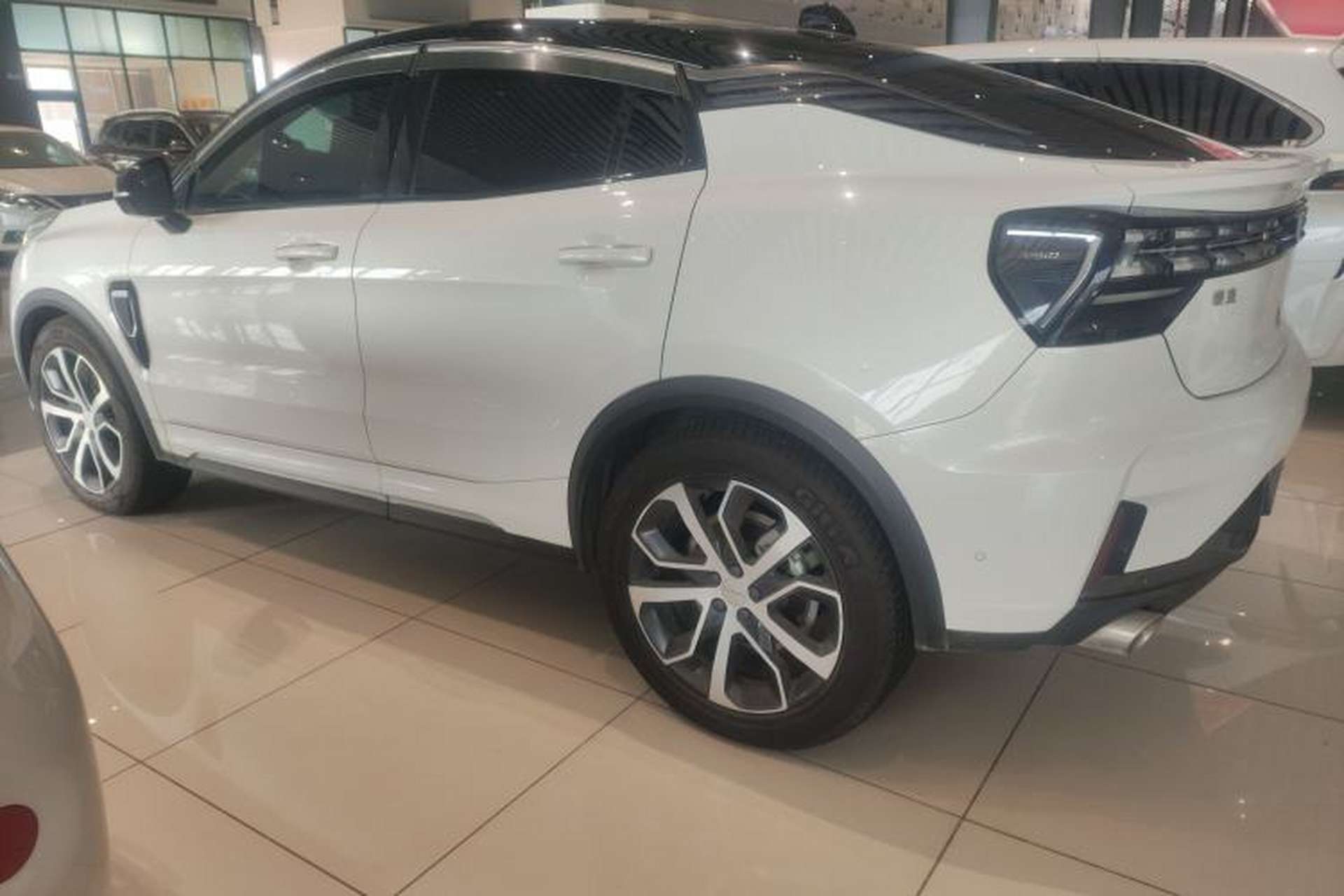 Used Lynk & Co 05 2020 2.0TD Four-Wheel Drive HypeHalo Exterior 3