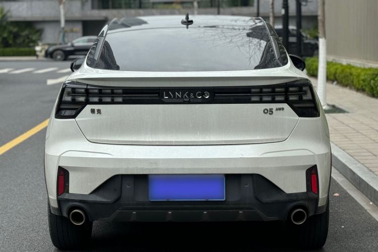 Used Lynk & Co 05 2020 2.0TD Four-Wheel Drive HypeHalo Exterior 4