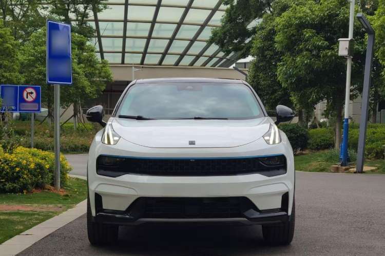 Used Lynk & Co 05 2020 2.0TD Two-Wheel Drive Shine Halo Front