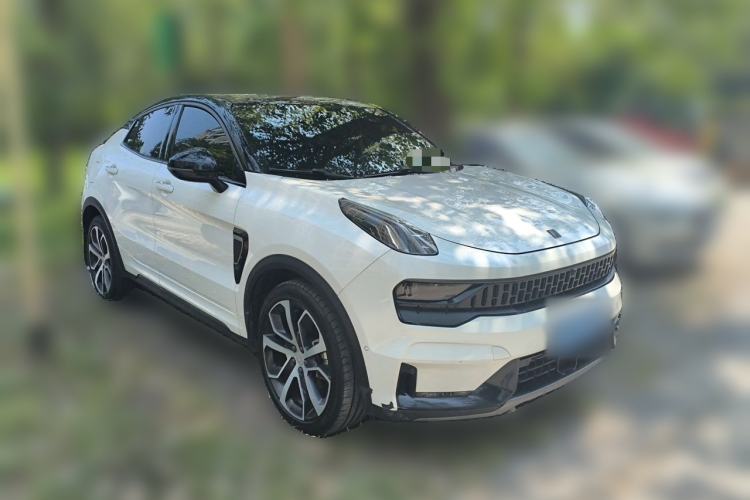Used Lynk & Co 05 2020 2.0TD Four-Wheel Drive HypeHalo Front Right 45 Deg