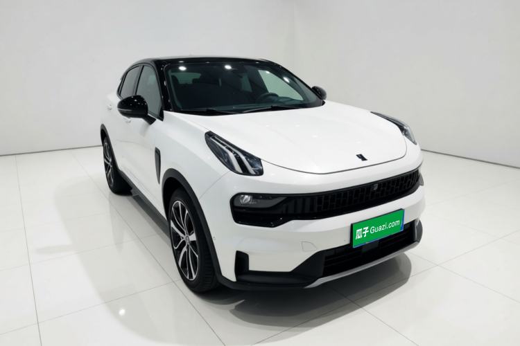 Used Lynk & Co 05 2020 2.0TD Four-Wheel Drive HypeHalo Front Right 45 Deg