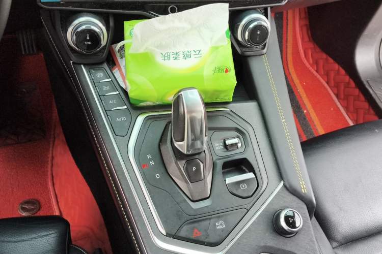 Used Lynk & Co 05 2020 2.0TD Two-Wheel Drive Zhaoyang Plus Gear Lever