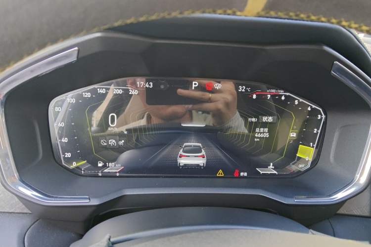 Used Lynk & Co 05 2020 2.0TD Two-Wheel Drive Shine Halo Instrument Cluster