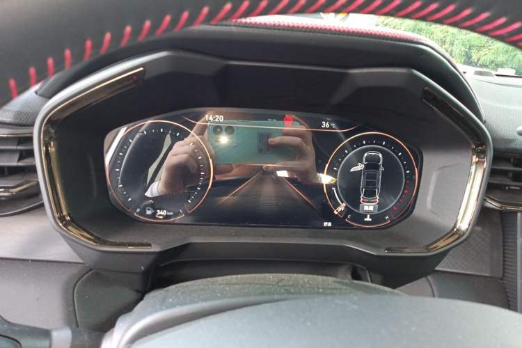Used Lynk & Co 05 2020 2.0TD Four-Wheel Drive Genie Plus Instrument Cluster