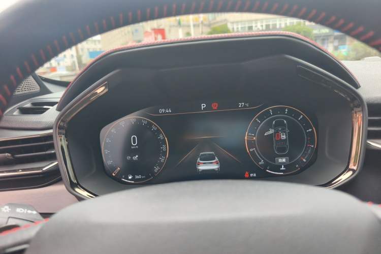 Used Lynk & Co 05 2020 2.0TD Four-Wheel Drive HypeHalo Instrument Cluster