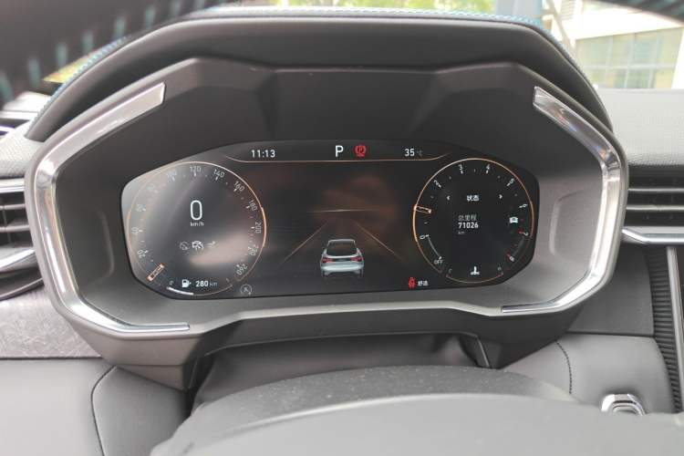 Used Lynk & Co 05 2020 2.0TD Two-Wheel Drive Shine Halo Instrument Cluster