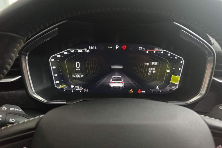 Used Lynk & Co 05 2020 2.0TD Two-Wheel Drive Shine Halo Instrument Cluster