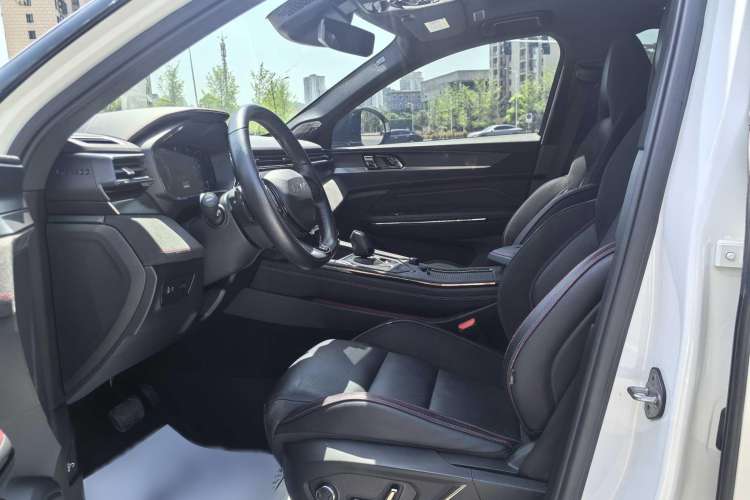 Used Lynk & Co 05 2020 2.0TD Four-Wheel Drive HypeHalo Interior 1