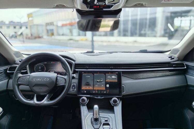 Used Lynk & Co 05 2020 2.0TD Two-Wheel Drive Shine Halo Interior 1