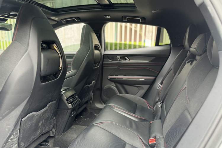 Used Lynk & Co 05 2020 2.0TD Four-Wheel Drive HypeHalo Interior 2