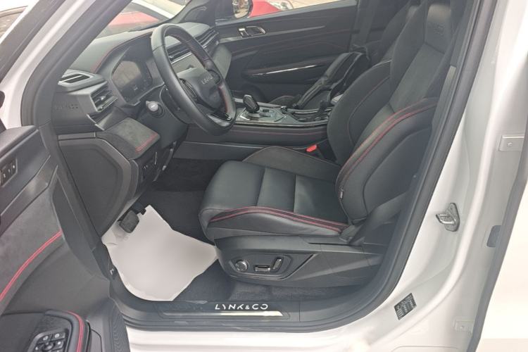 Used Lynk & Co 05 2020 2.0TD Four-Wheel Drive HypeHalo Left Front Seat
