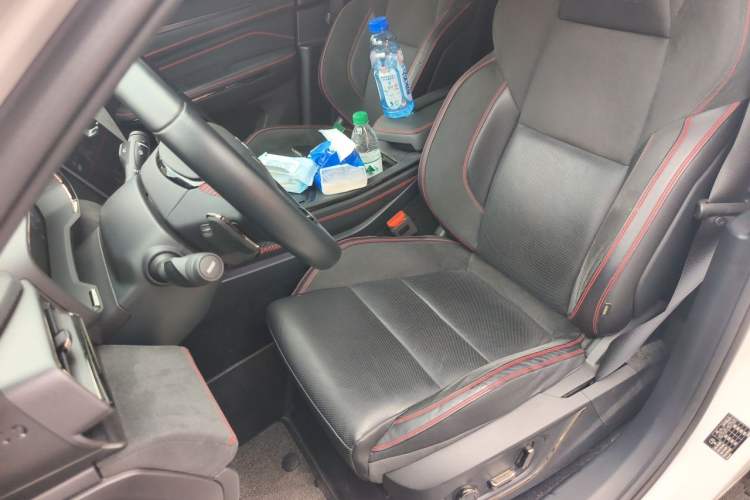 Used Lynk & Co 05 2020 2.0TD Four-Wheel Drive HypeHalo Left Front Seat