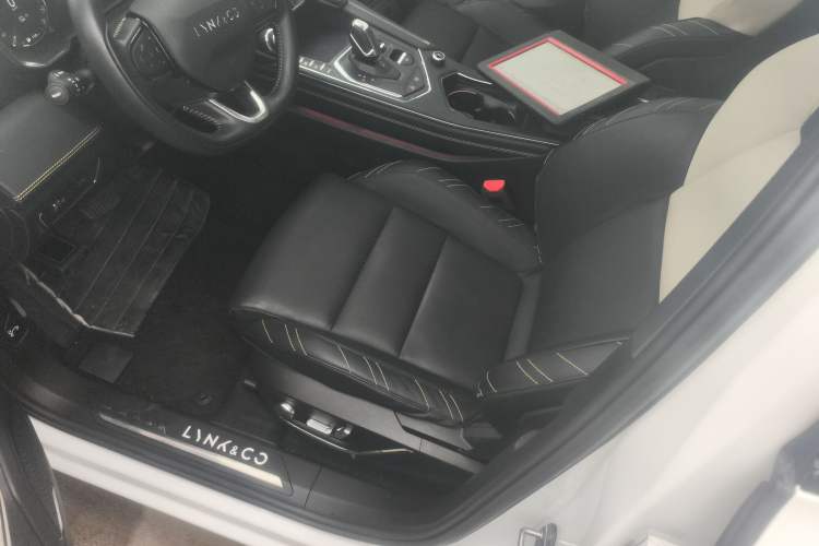 Used Lynk & Co 05 2020 2.0TD Two-Wheel Drive Shine Halo Left Front Seat