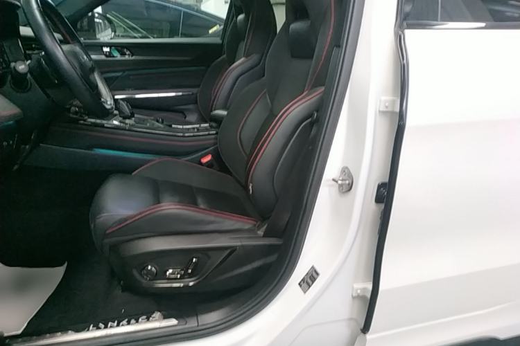 Used Lynk & Co 05 2020 2.0TD Four-Wheel Drive HypeHalo Left Front Seat