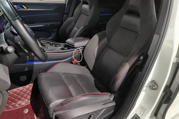 Used Lynk & Co 05 2020 2.0TD Four-Wheel Drive HypeHalo Left Front Seat