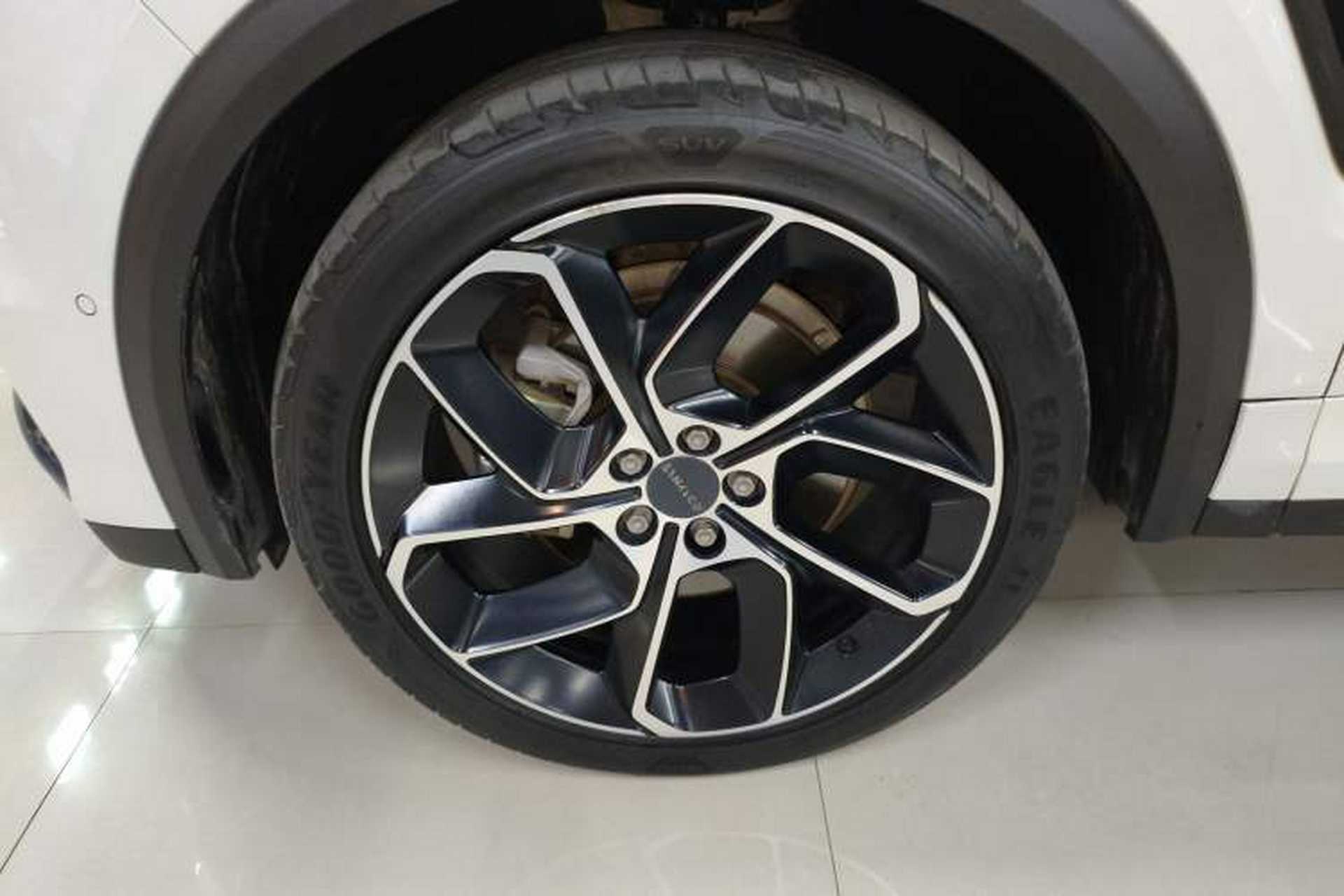 Used Lynk & Co 05 2020 2.0TD Two-Wheel Drive Shine Halo Left Front Wheel Hub