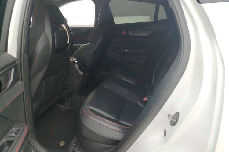 Used Lynk & Co 05 2020 2.0TD Four-Wheel Drive HypeHalo Left Rear Seat