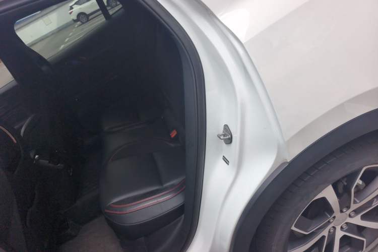 Used Lynk & Co 05 2020 2.0TD Four-Wheel Drive HypeHalo Left Rear Seat