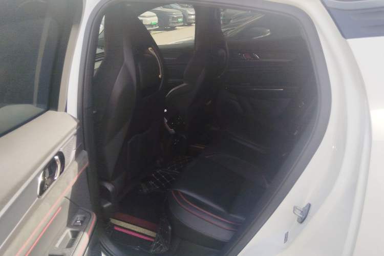 Used Lynk & Co 05 2020 2.0TD Four-Wheel Drive HypeHalo Left Rear Seat